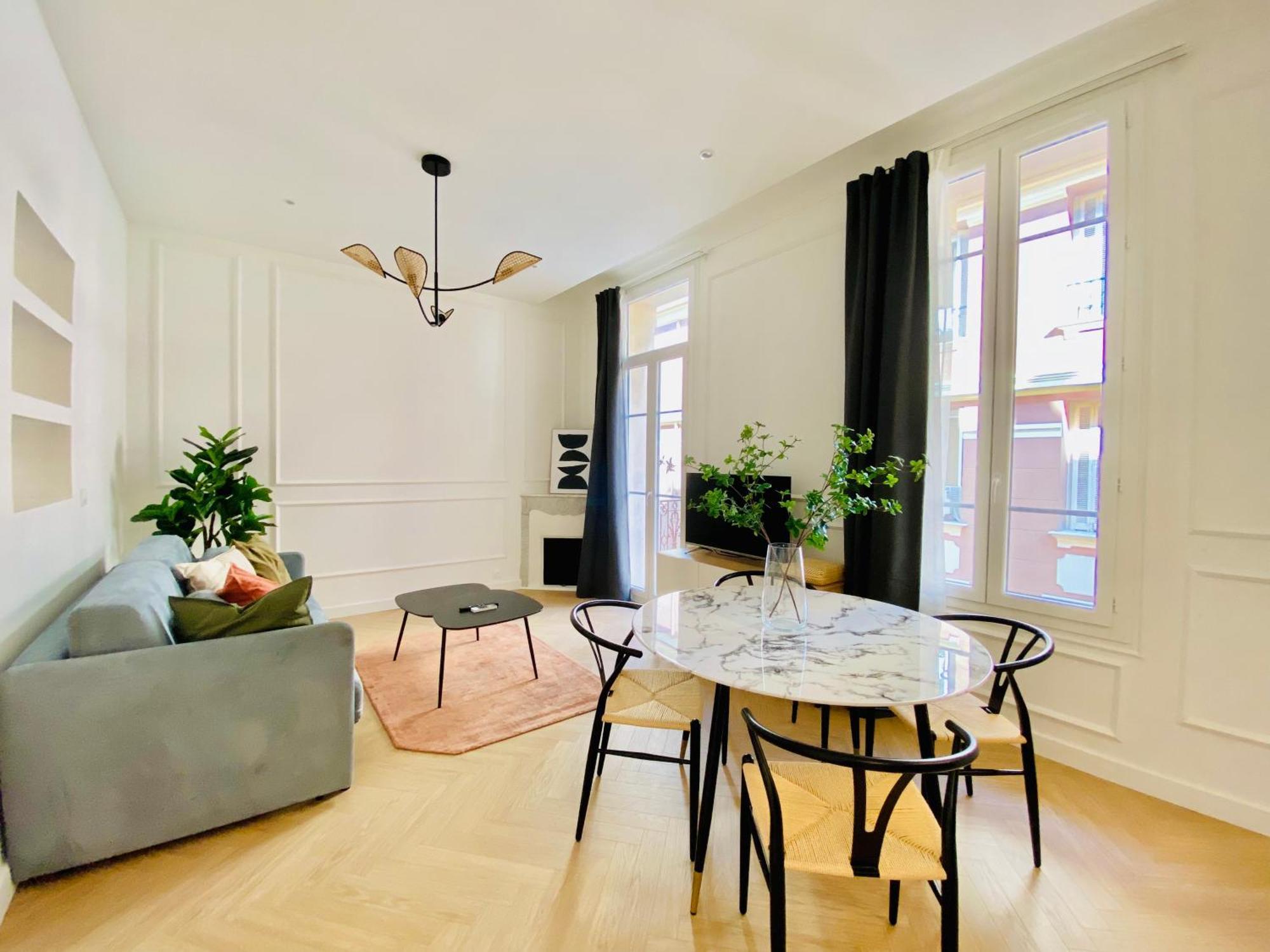Newly Renovated Apartment With Balcony, Ac, Fiber Internet Monte Carlo Bagian luar foto
