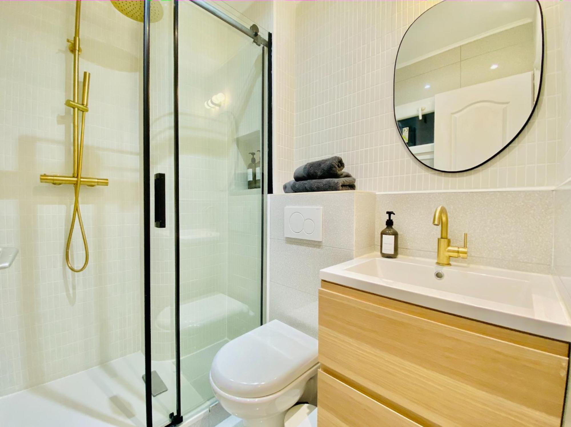 Newly Renovated Apartment With Balcony, Ac, Fiber Internet Monte Carlo Bagian luar foto